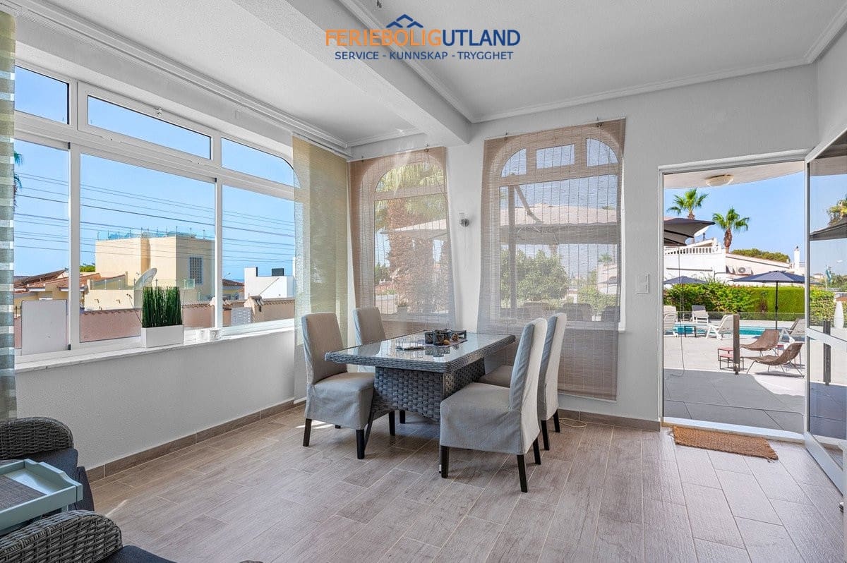 3 sovrum Villa till salu i Ciudad Quesada med pool garage - 575 000 € (Ref: 10043488)