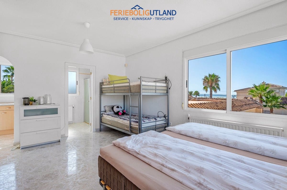 3 sovrum Villa till salu i Ciudad Quesada med pool garage - 575 000 € (Ref: 10043488)