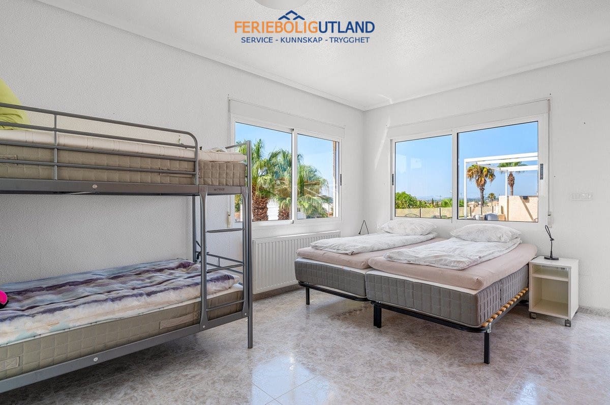 3 sovrum Villa till salu i Ciudad Quesada med pool garage - 575 000 € (Ref: 10043488)