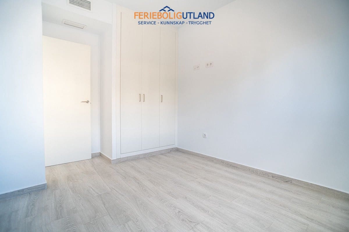 3 soverom Leilighet til salgs i Villamartin med svømmebasseng garasje - € 360 000 (Ref: 10043489)