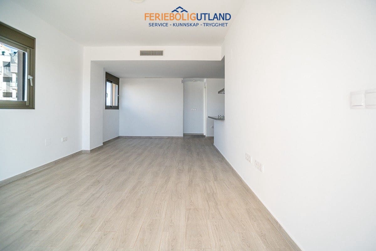 3 soverom Leilighet til salgs i Villamartin med svømmebasseng garasje - € 360 000 (Ref: 10043489)