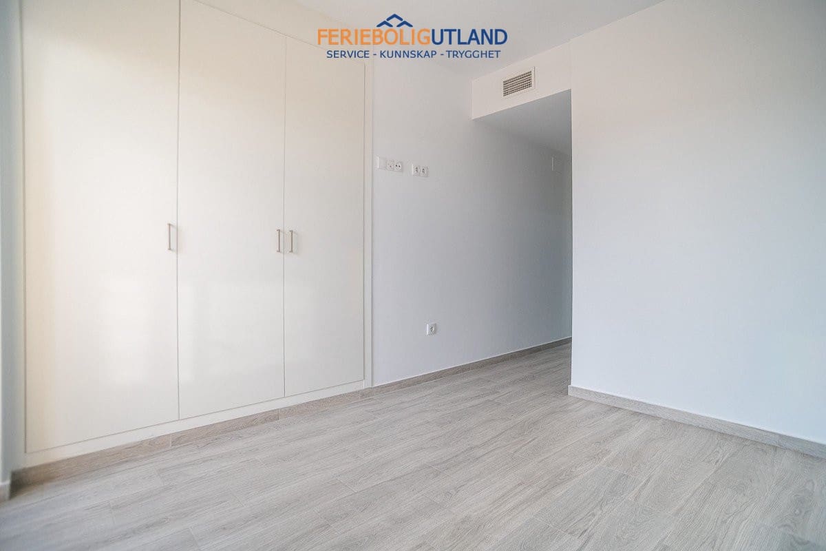 3 soverom Leilighet til salgs i Villamartin med svømmebasseng garasje - € 360 000 (Ref: 10043489)