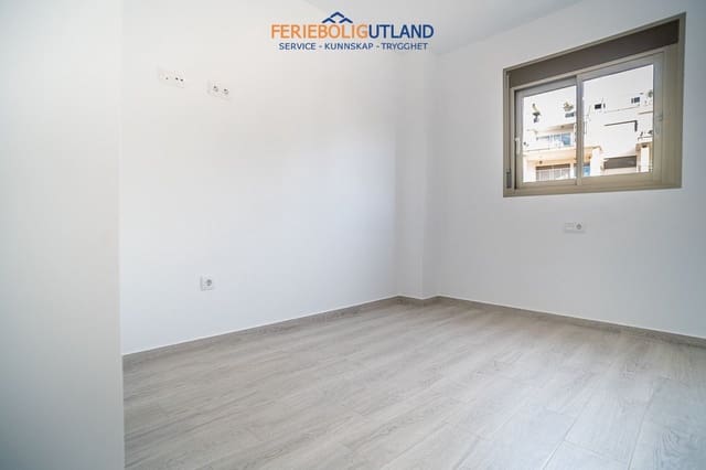 3 soverom Leilighet til salgs i Villamartin, Orihuela med svømmebasseng garasje - € 360 000 (Ref: 10043489)