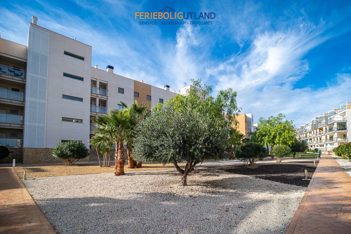 3 soverom Leilighet til salgs i Villamartin med svømmebasseng garasje - € 360 000 (Ref: 10043489)