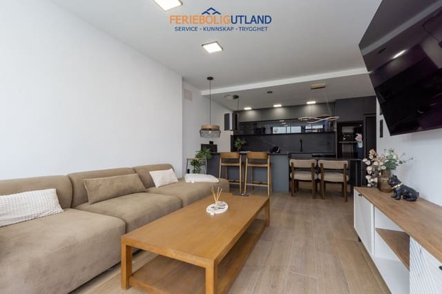 3 soverom Villa til salgs i Puerto Deportivo, Torrevieja med svømmebasseng - € 539 000 (Ref: 10043490)