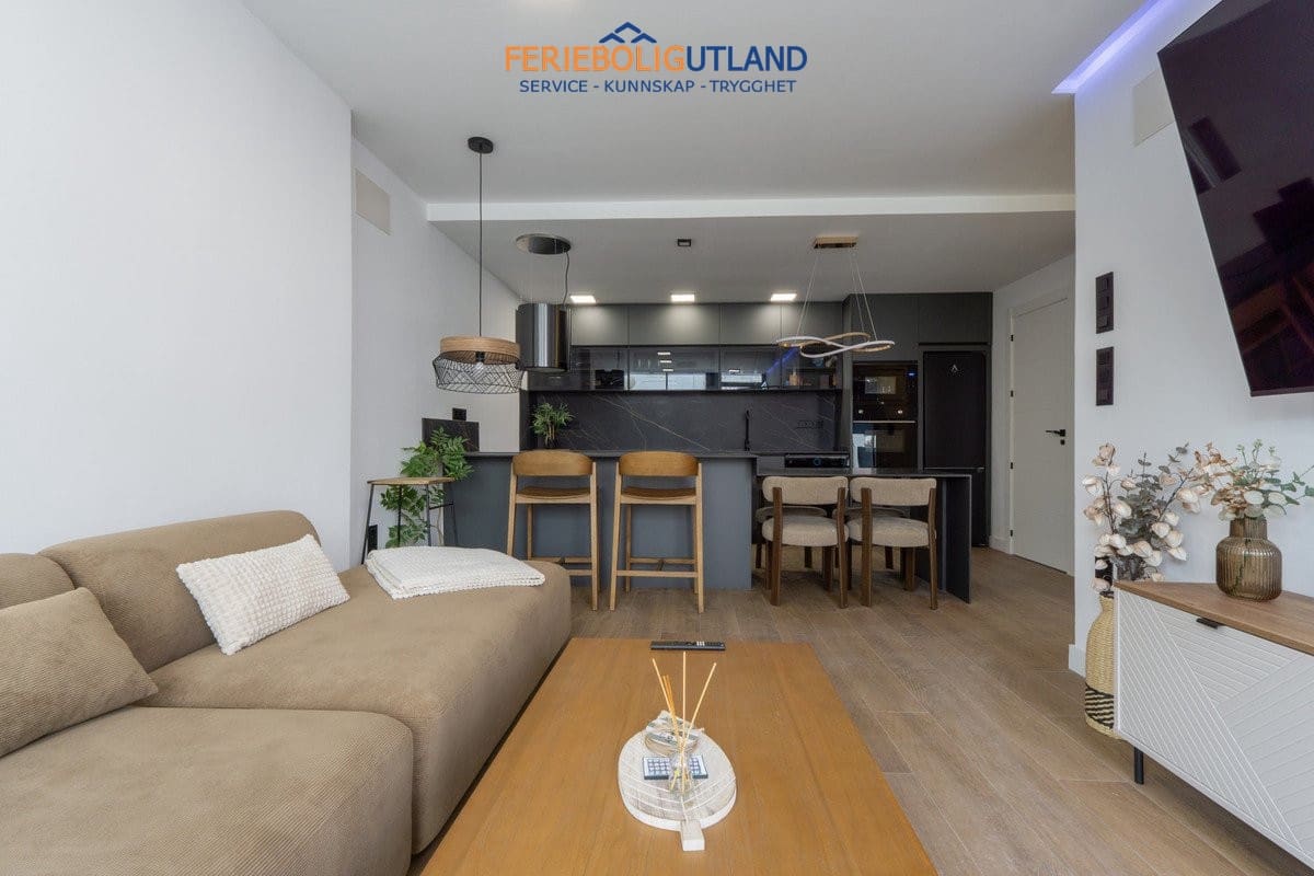3 bedroom Villa for sale in Torrevieja with pool - € 539,000 (Ref: 10043490)