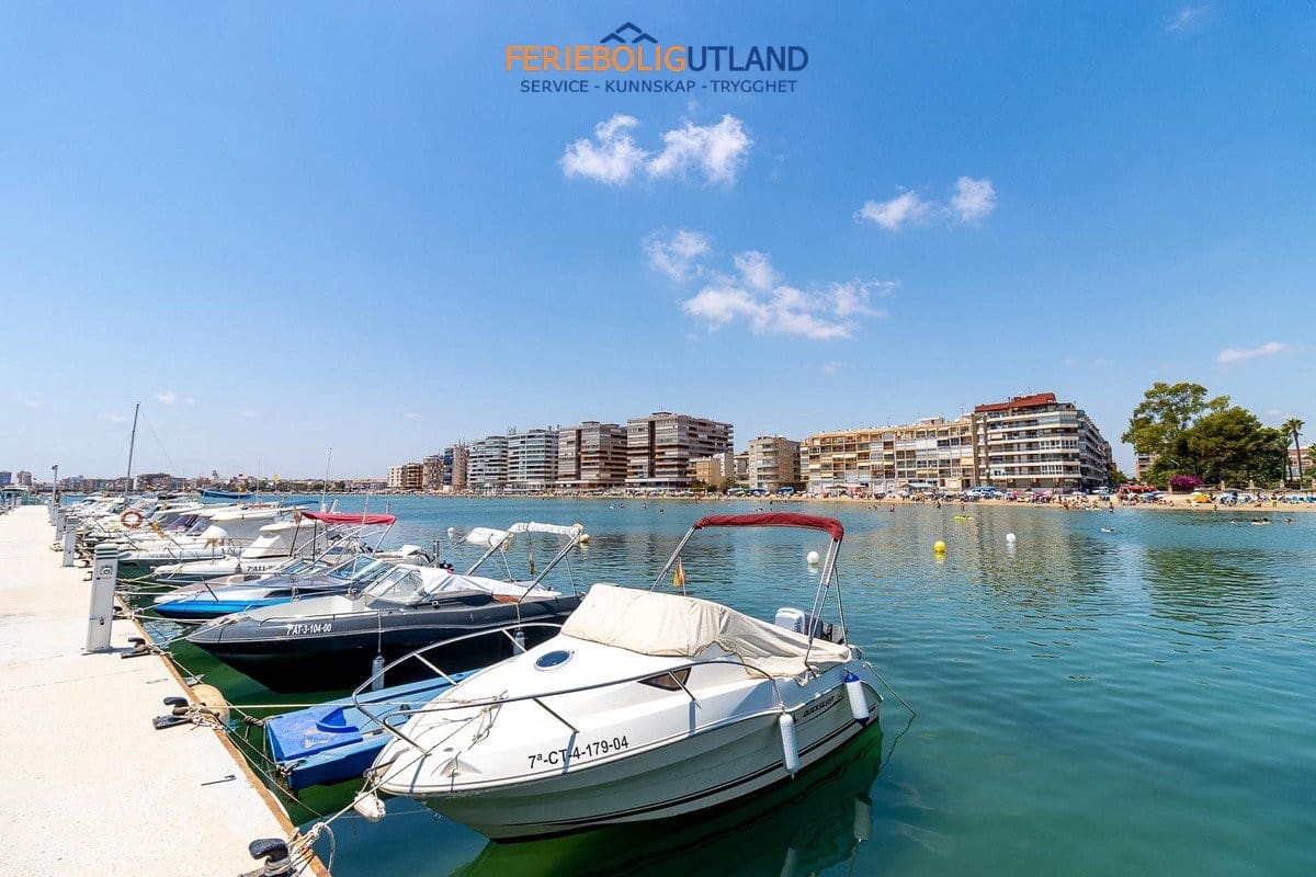 1 quarto Apartamento para venda em Torrevieja com piscina - 175 000 € (Ref: 10044103)