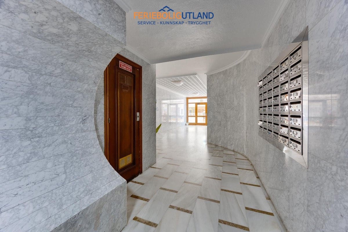1 quarto Apartamento para venda em Torrevieja com piscina - 175 000 € (Ref: 10044103)