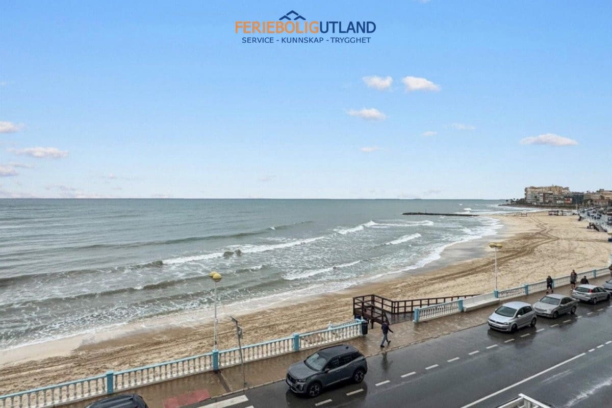 3 bedroom Apartment for sale in Torrevieja with garage - € 350,000 (Ref: 10044104)