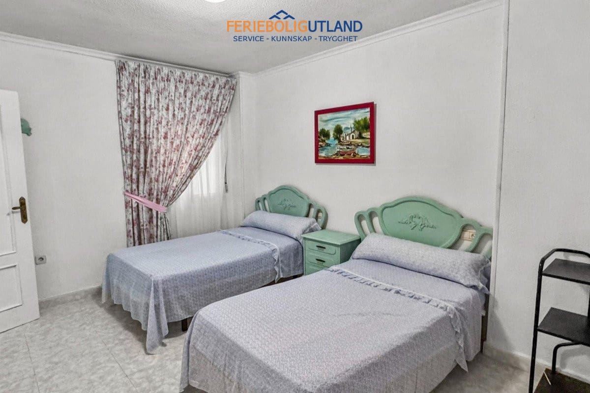 3 bedroom Apartment for sale in Torrevieja with garage - € 350,000 (Ref: 10044104)
