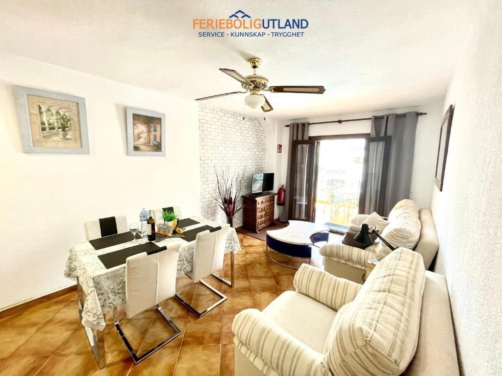 2 Zimmer Apartment zu verkaufen in Cabo Roig mit Pool - 245.000 € (Ref: 10044105)