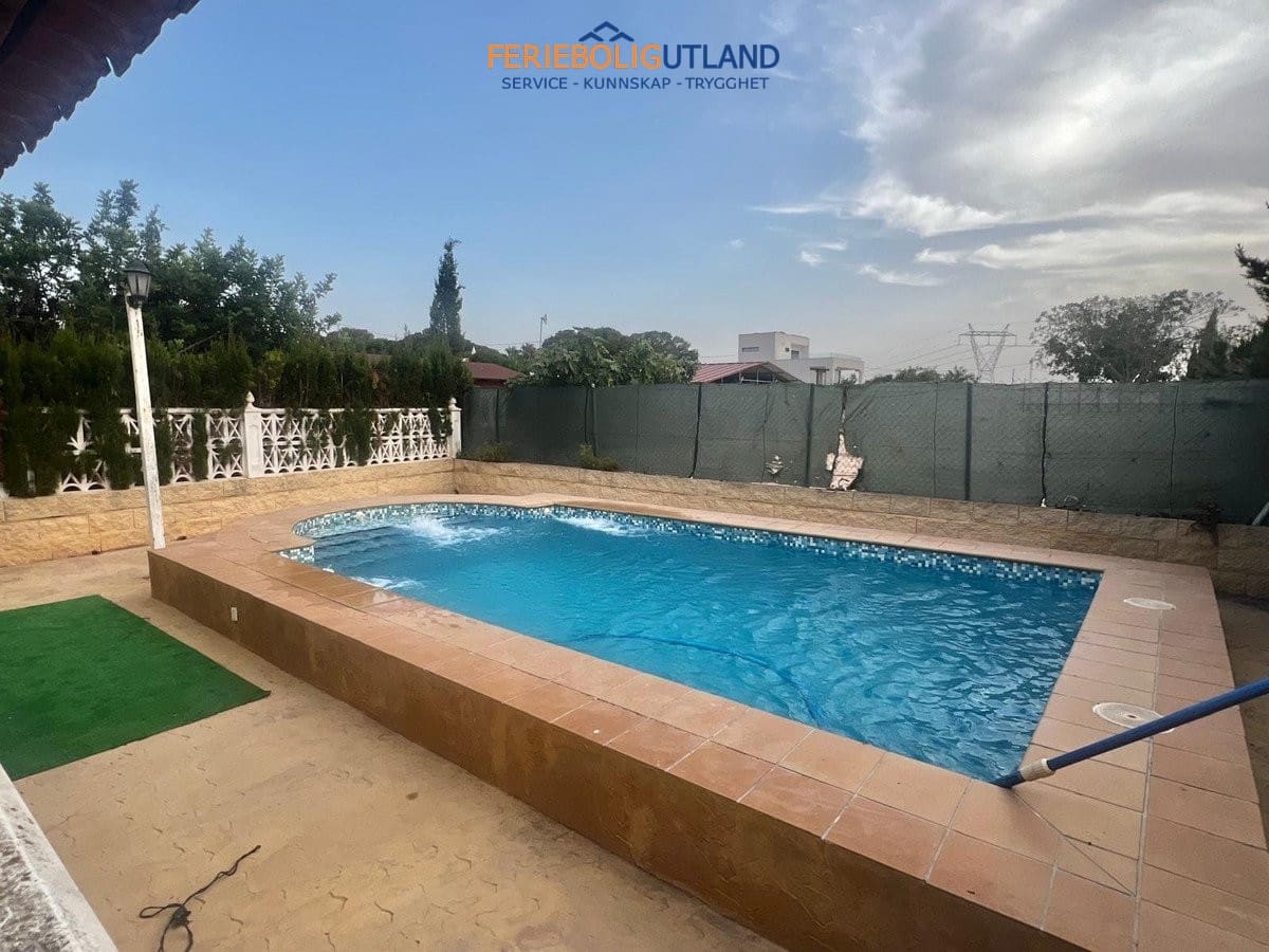 1 bedroom Villa for sale in Daya Vieja with pool garage - € 195,000 (Ref: 10045759)
