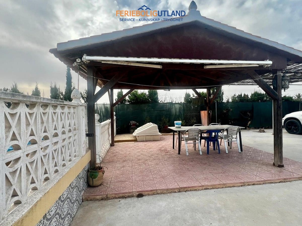 1 bedroom Villa for sale in Daya Vieja with pool garage - € 195,000 (Ref: 10045759)