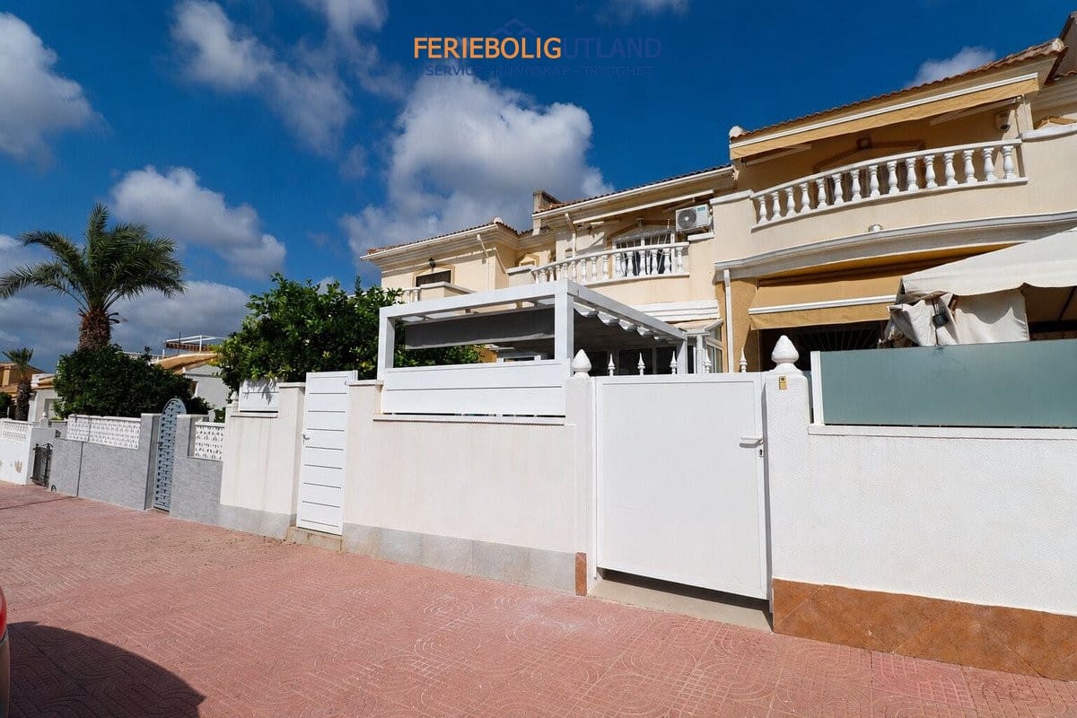 2 bedroom Townhouse for sale in Benijofar with pool - € 205,000 (Ref: 10045760)