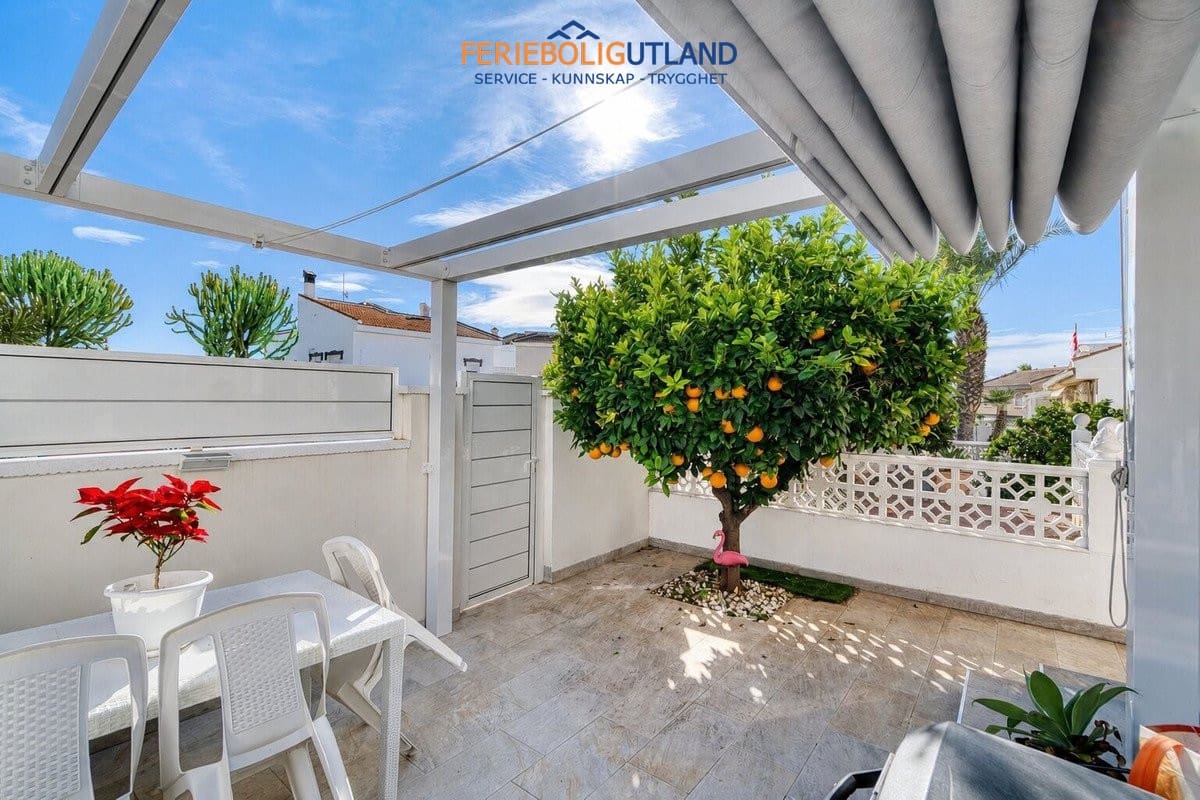 2 bedroom Townhouse for sale in Benijofar with pool - € 205,000 (Ref: 10045760)
