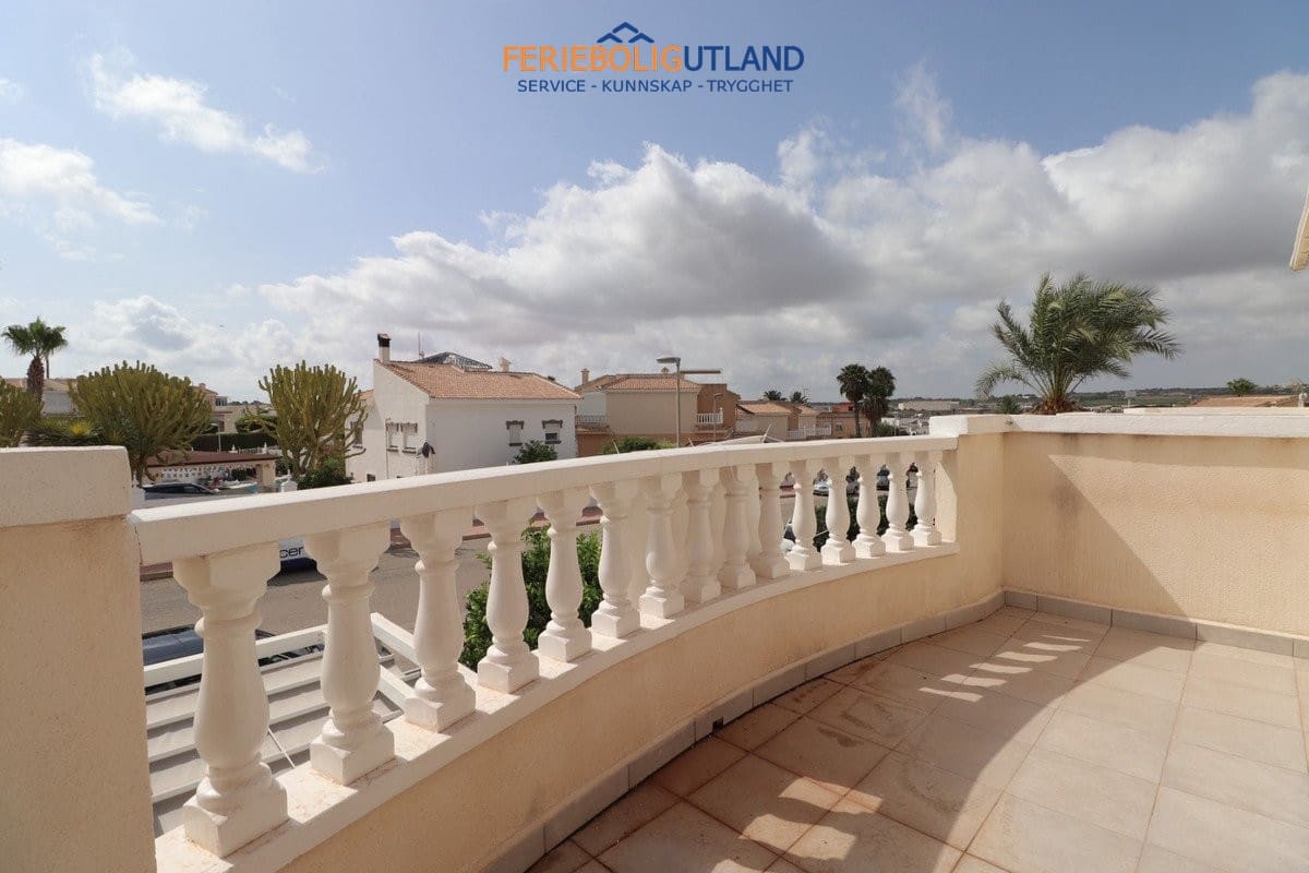 2 bedroom Townhouse for sale in Benijofar with pool - € 205,000 (Ref: 10045760)