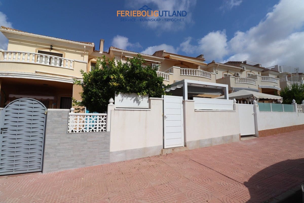 2 bedroom Townhouse for sale in Benijofar with pool - € 205,000 (Ref: 10045760)