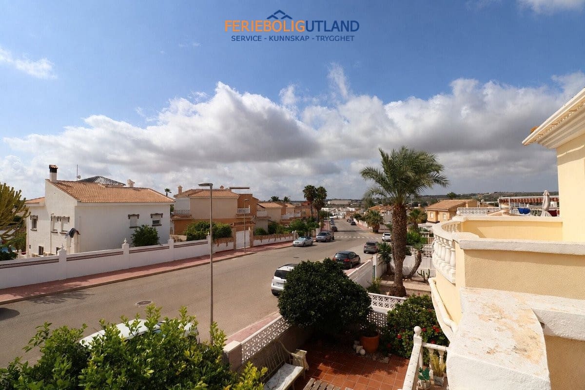 2 bedroom Townhouse for sale in Benijofar with pool - € 205,000 (Ref: 10045760)