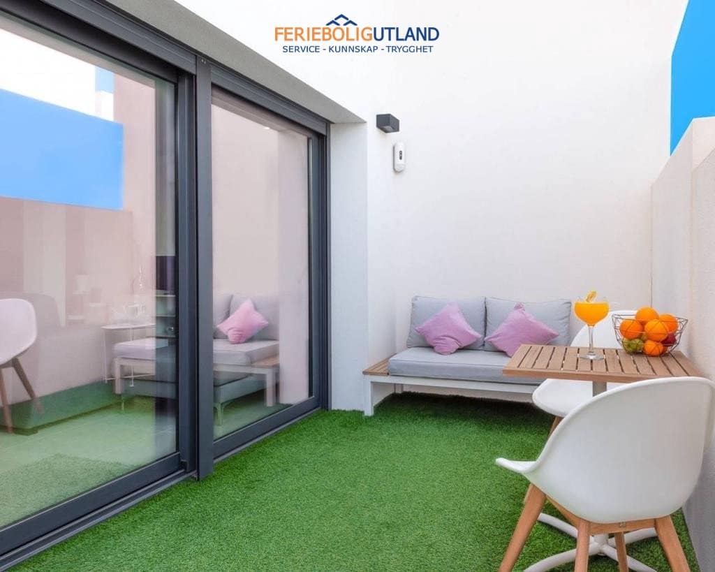4 bedroom Villa for sale in Benijofar with pool garage - € 480,000 (Ref: 10045761)