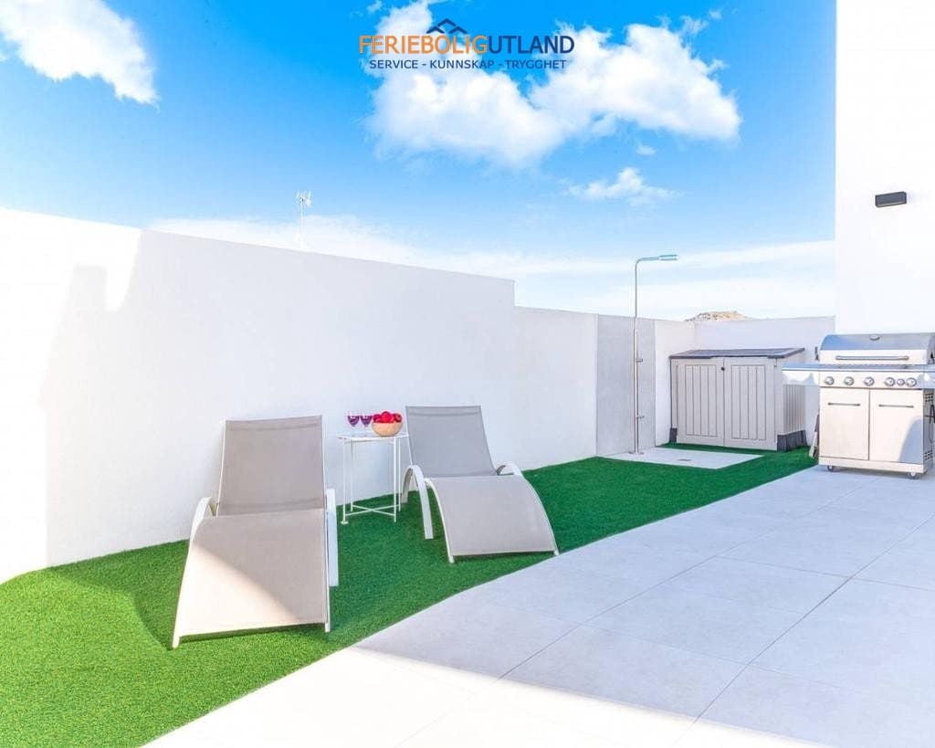 4 bedroom Villa for sale in Benijofar with pool garage - € 480,000 (Ref: 10045761)