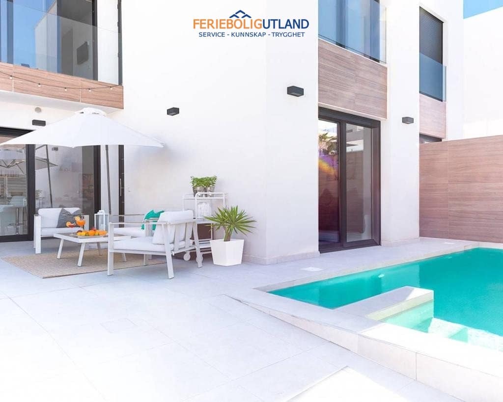 4 bedroom Villa for sale in Benijofar with pool garage - € 480,000 (Ref: 10045761)