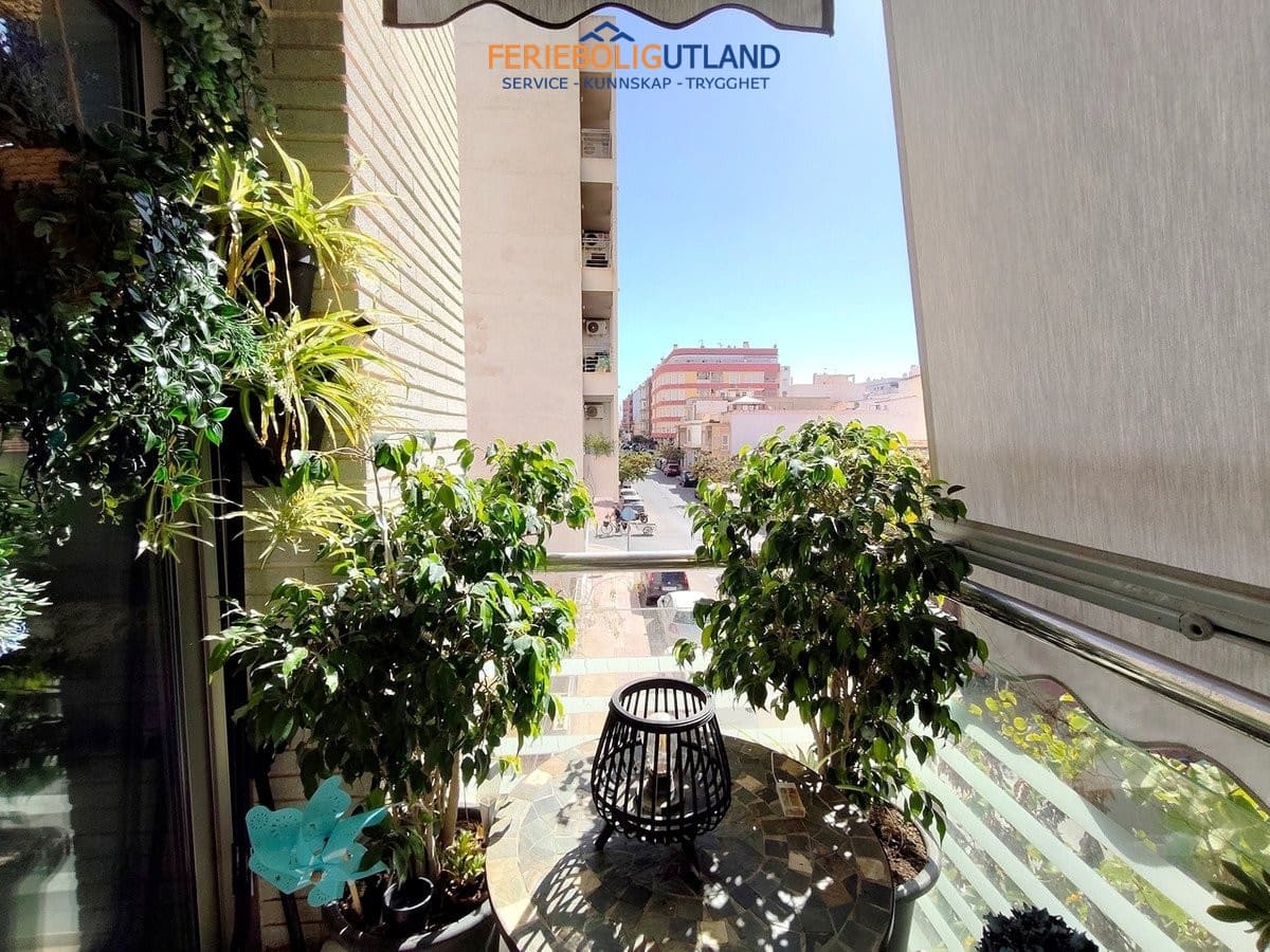 Apartamento de 3 habitaciones en Torrevieja en venta - 269.000 € (Ref: 10045864)
