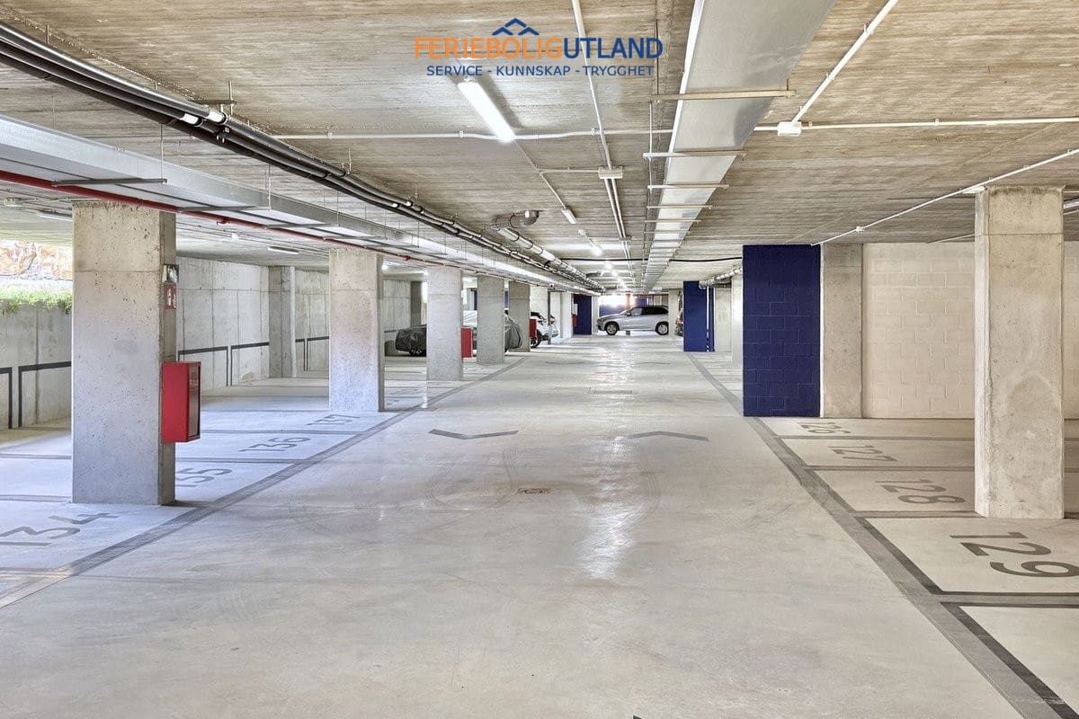 Ático de 3 habitaciones en Carvajal en venta con piscina garaje - 1.295.000 € (Ref: 10045866)