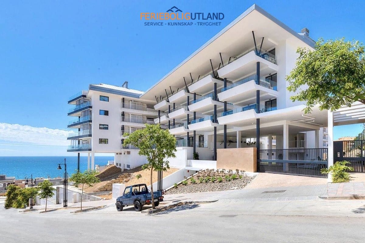 Ático de 3 habitaciones en Carvajal en venta con piscina garaje - 1.295.000 € (Ref: 10045866)