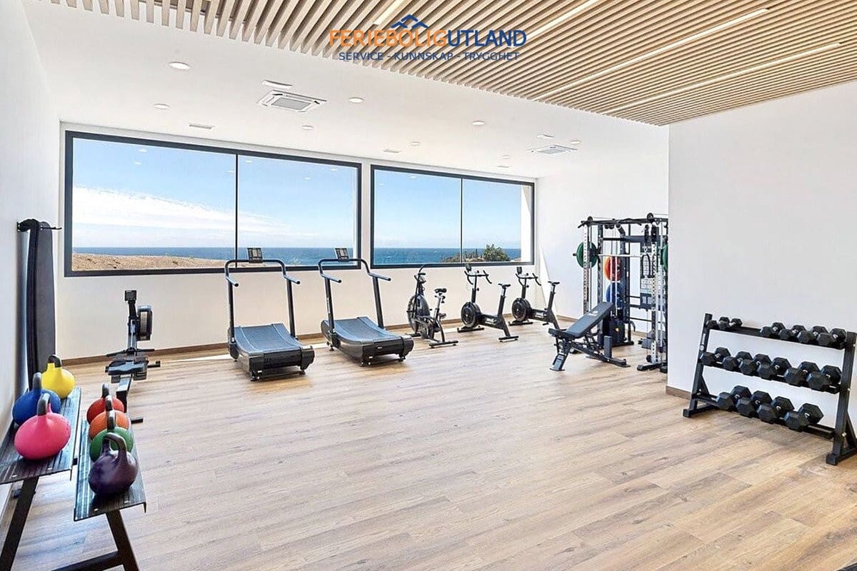 Ático de 3 habitaciones en Carvajal en venta con piscina garaje - 1.295.000 € (Ref: 10045866)