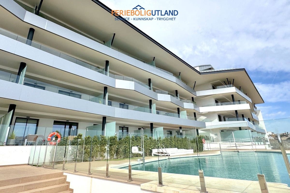 Ático de 3 habitaciones en Carvajal en venta con piscina garaje - 1.295.000 € (Ref: 10045866)