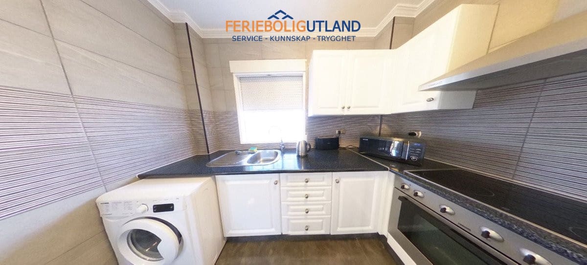 5 sypialnia Willa na sprzedaż w La Zenia z basenem garażem - 359 995 € (Ref: 10045867)