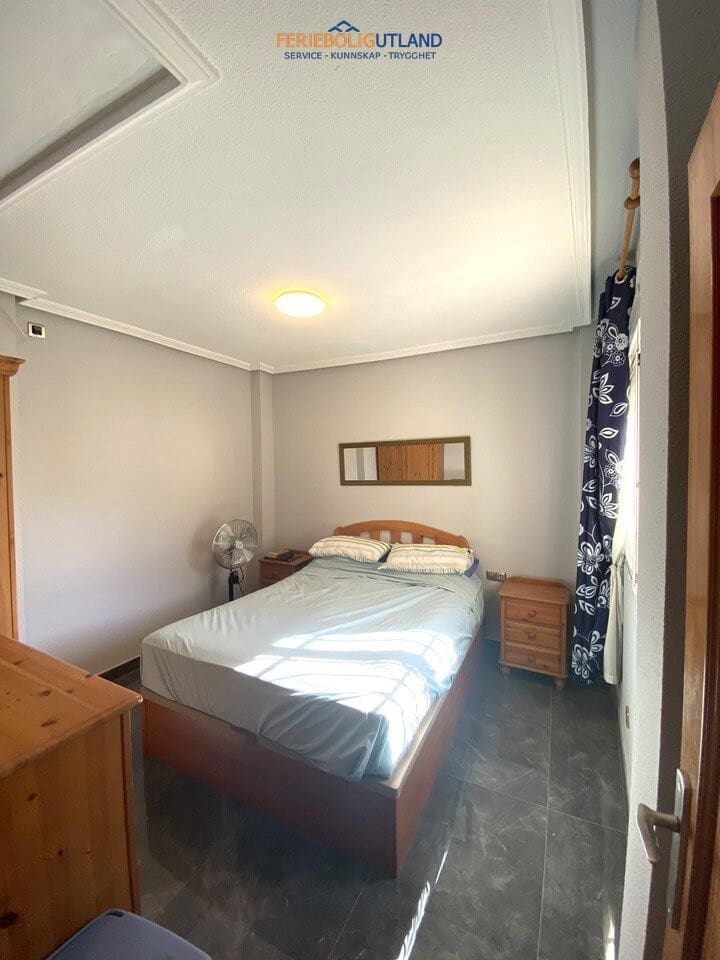5 sypialnia Willa na sprzedaż w La Zenia z basenem garażem - 359 995 € (Ref: 10045867)