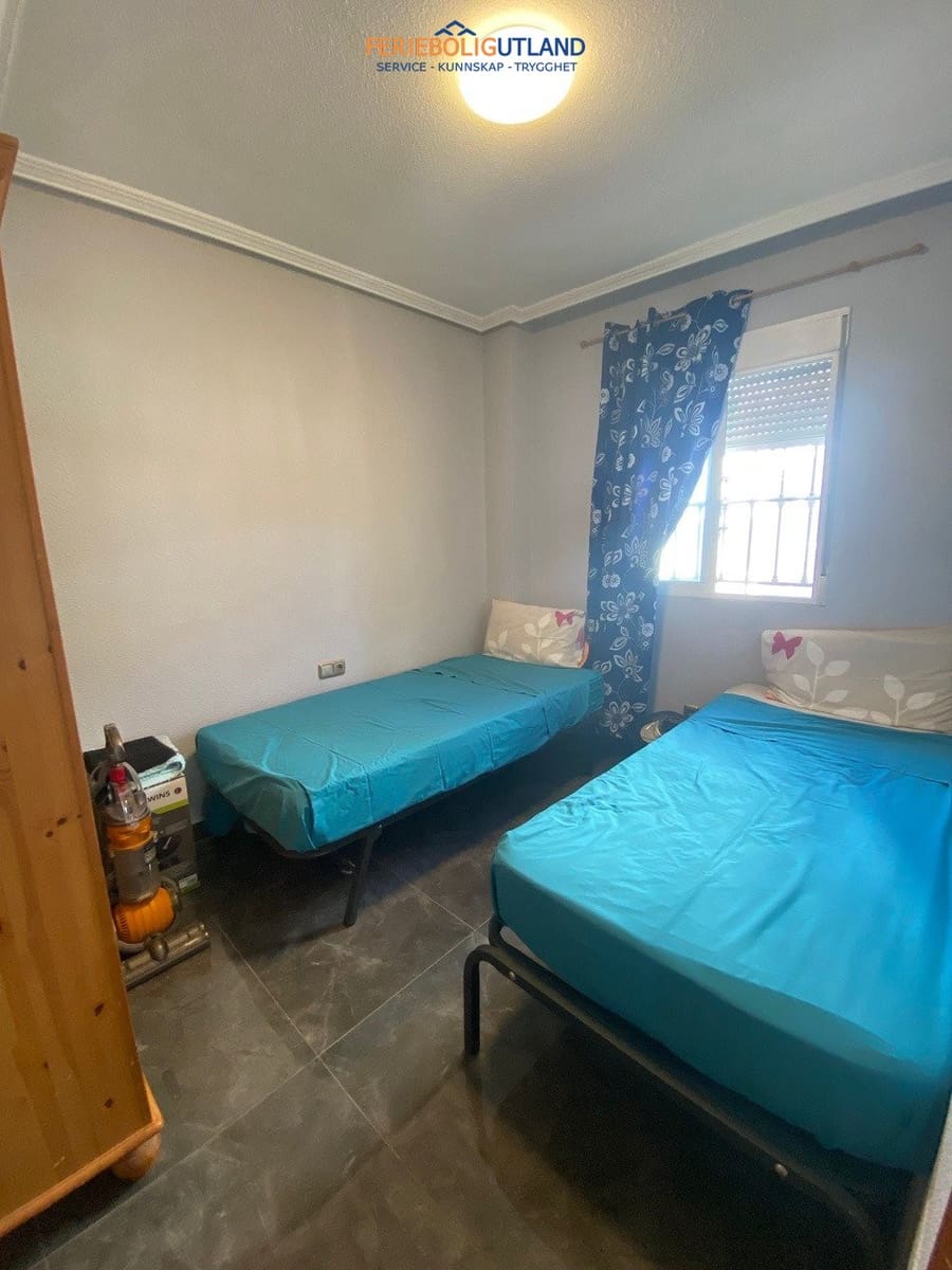 5 sypialnia Willa na sprzedaż w La Zenia z basenem garażem - 359 995 € (Ref: 10045867)