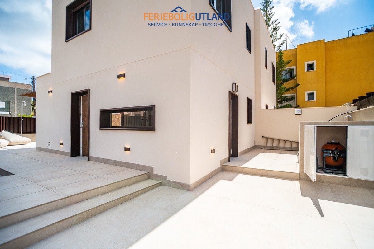 3 Zimmer Villa zu verkaufen in Santiago de la Ribera mit Pool Garage - 519.000 € (Ref: 10054309)