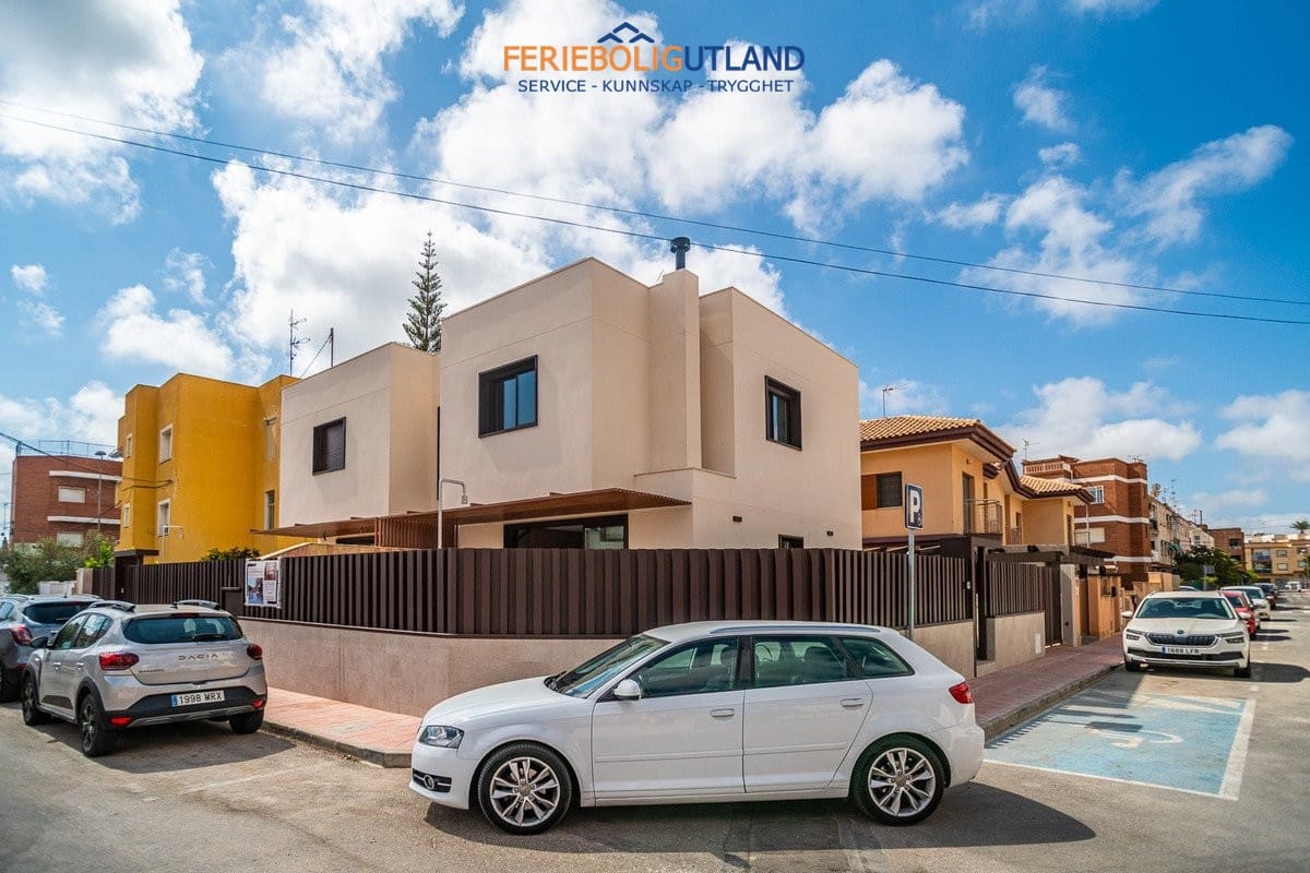 3 Zimmer Villa zu verkaufen in Santiago de la Ribera mit Pool Garage - 519.000 € (Ref: 10054309)
