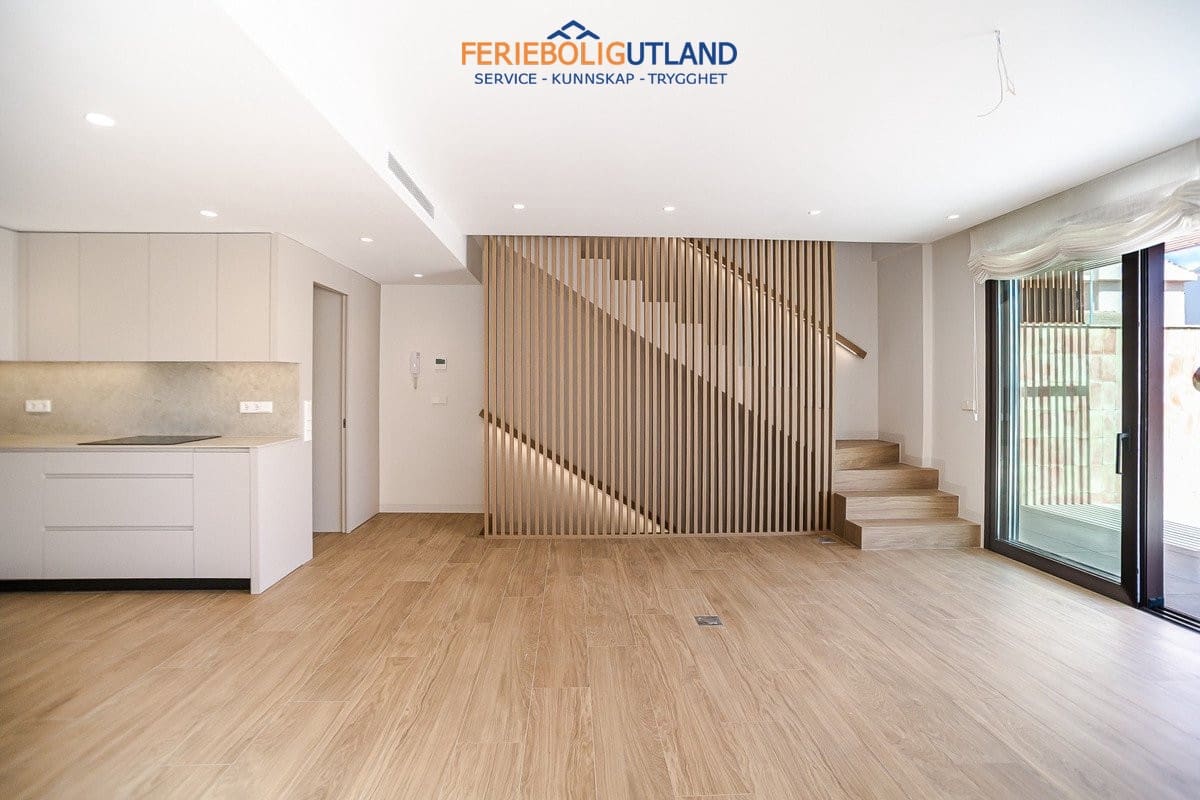 3 sypialnia Willa na sprzedaż w Santiago de la Ribera z basenem garażem - 529 000 € (Ref: 10054310)