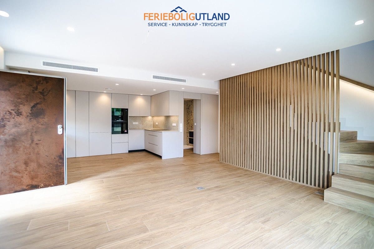 3 sypialnia Willa na sprzedaż w Santiago de la Ribera z basenem garażem - 529 000 € (Ref: 10054310)