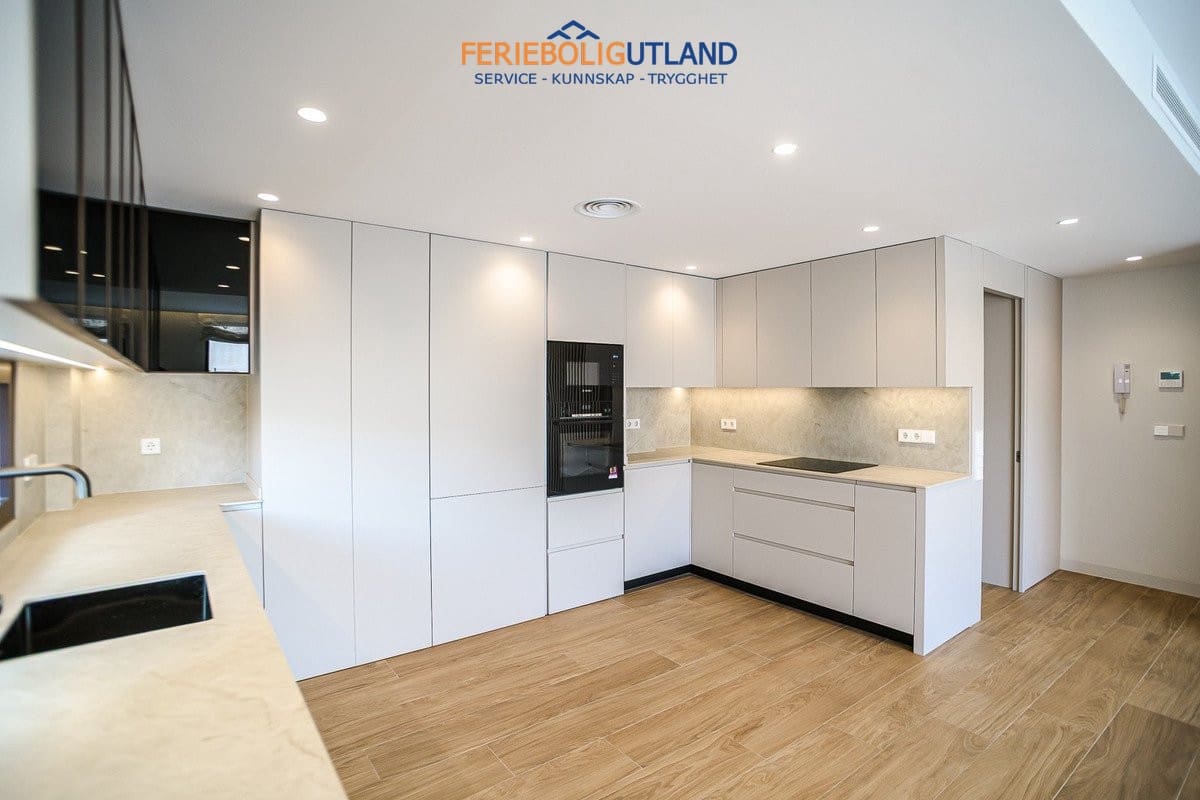 3 sypialnia Willa na sprzedaż w Santiago de la Ribera z basenem garażem - 529 000 € (Ref: 10054310)