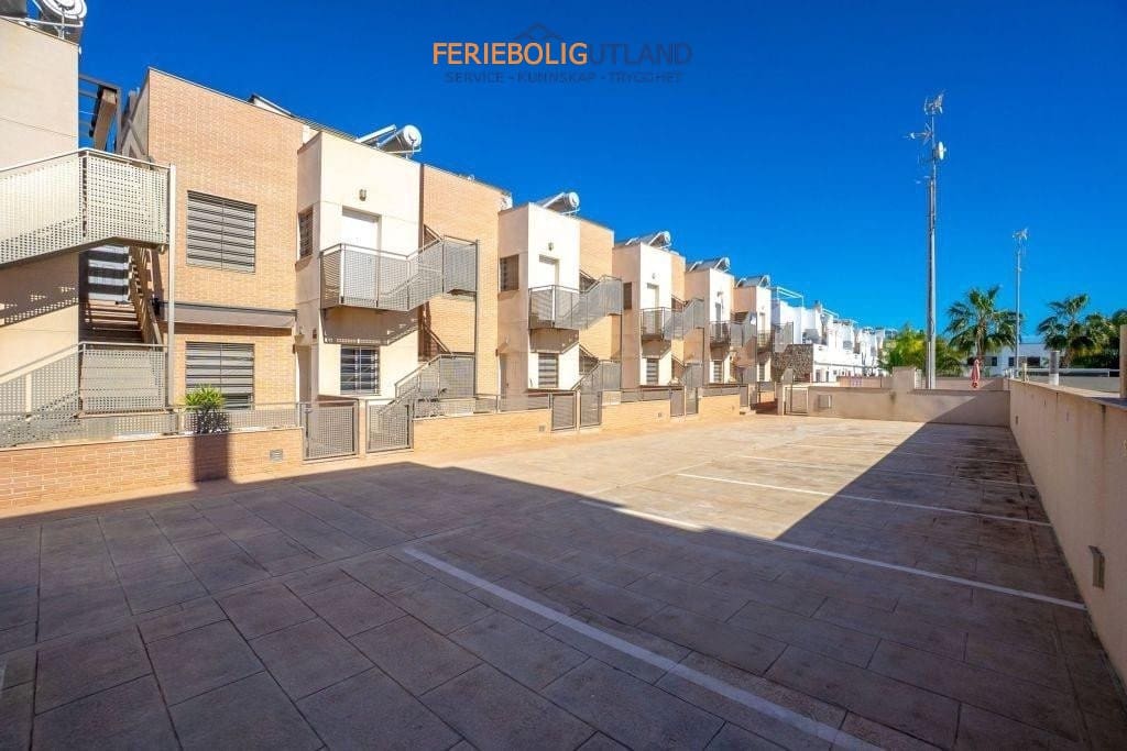2 slaapkamer Penthouse te koop in Torre de la Horadada met zwembad garage - € 259.000 (Ref: 10054311)