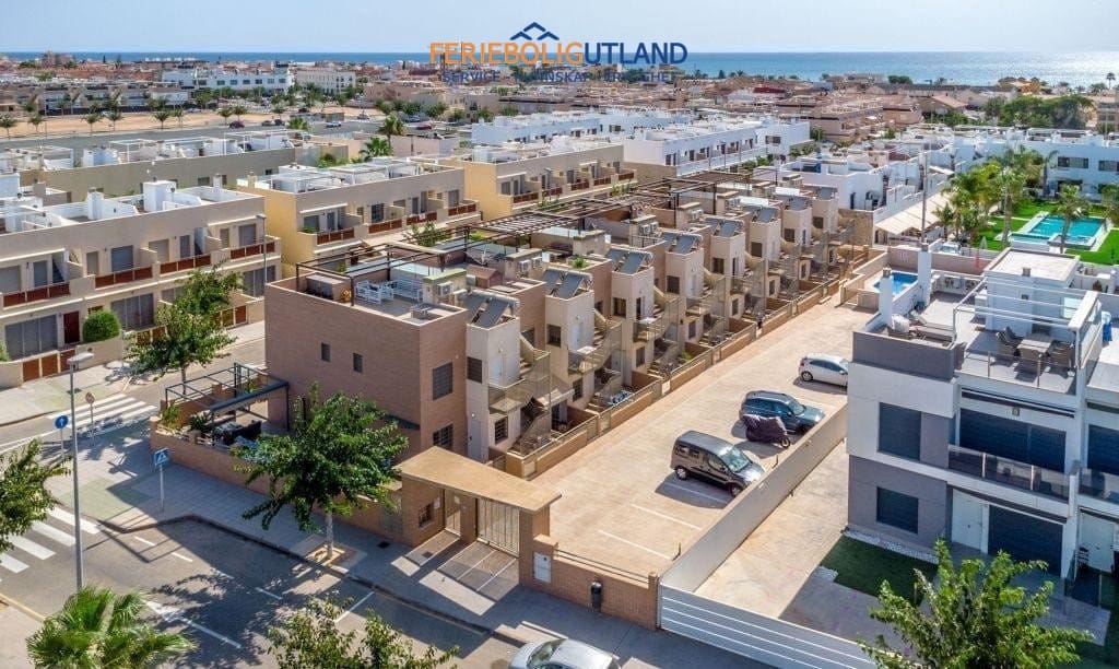 2 slaapkamer Penthouse te koop in Torre de la Horadada met zwembad garage - € 259.000 (Ref: 10054311)