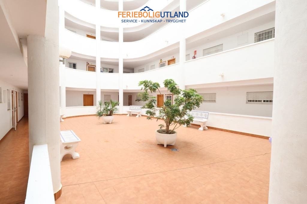 2 chambre Appartement à vendre à Torrevieja avec piscine - 142 000 € (Ref: 10054312)