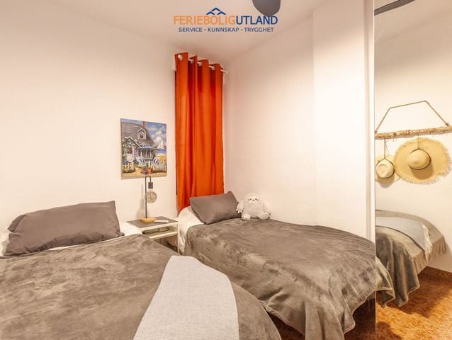 2 bedroom Apartment for sale in Centro - Muelle Pesquero, Torrevieja - € 145,000 (Ref: 10054313)
