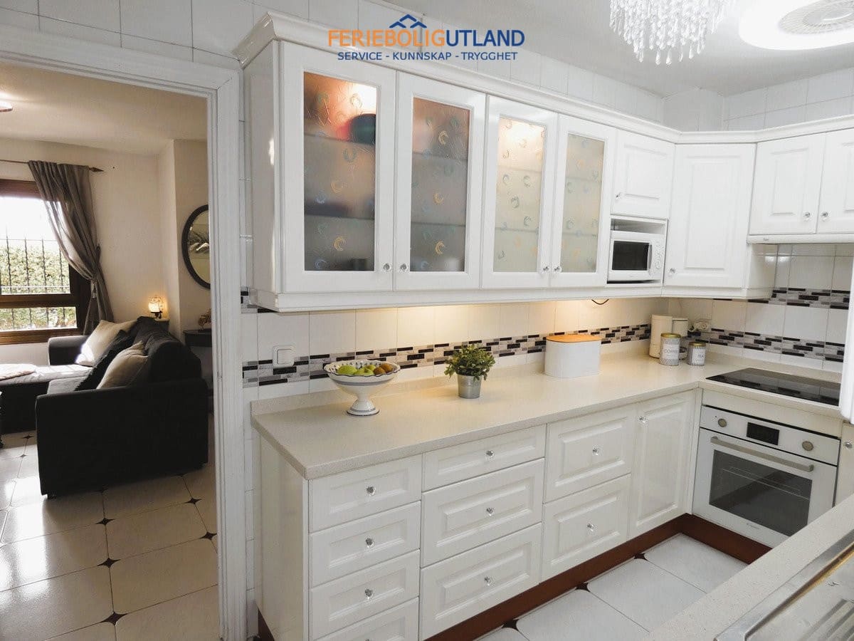 3 sypialnia Willa na sprzedaż w Cabo Roig z basenem garażem - 320 000 € (Ref: 10054314)
