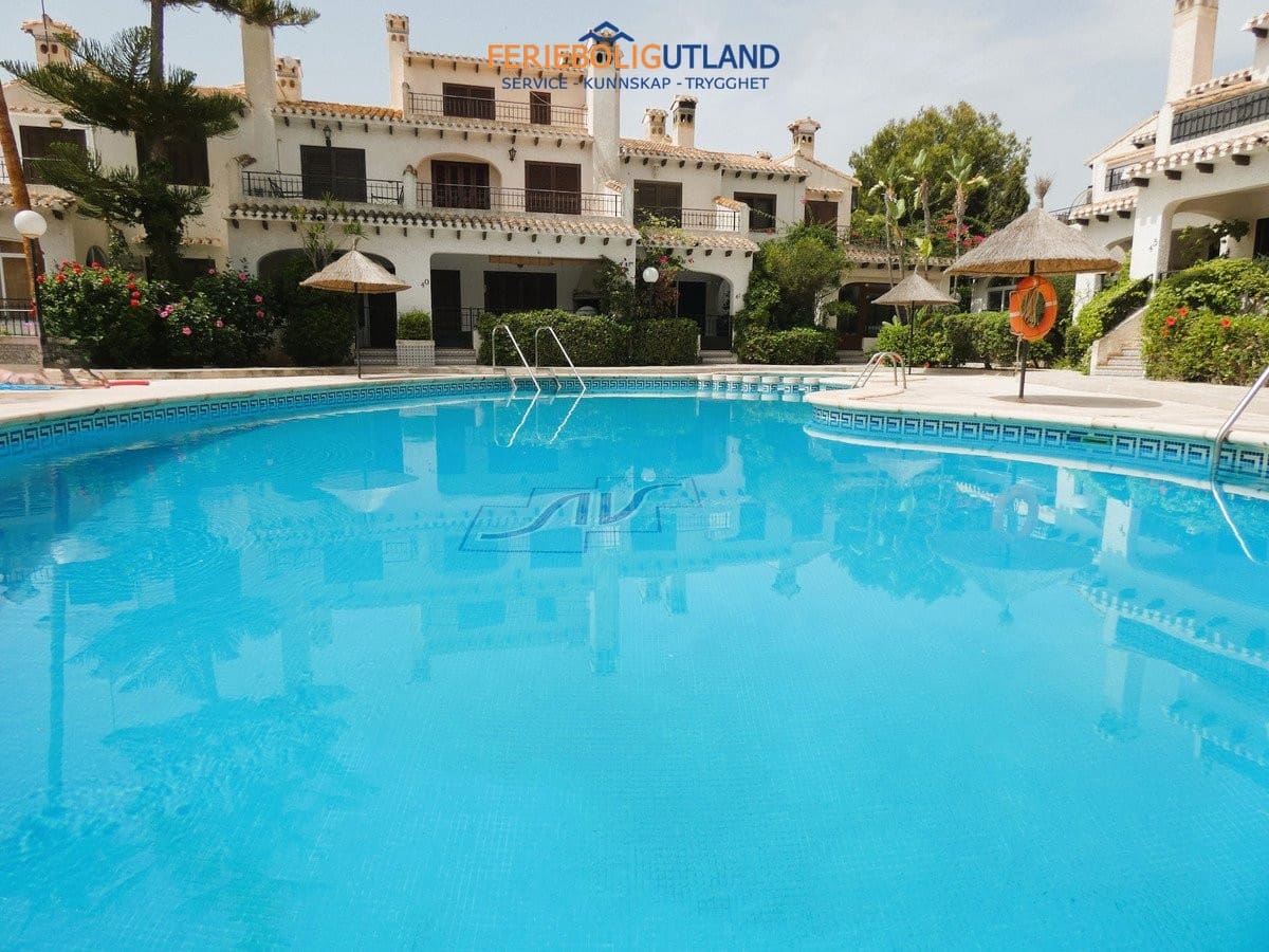 3 sypialnia Willa na sprzedaż w Cabo Roig z basenem garażem - 320 000 € (Ref: 10054314)