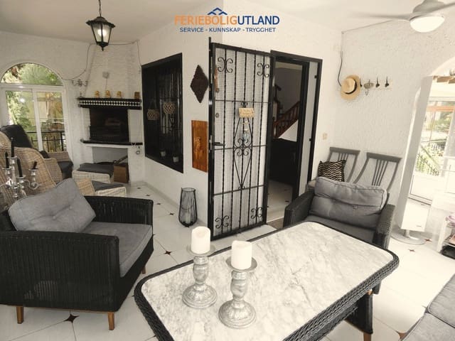 3 sypialnia Willa na sprzedaż w Cabo Roig, Orihuela z basenem garażem - 320 000 € (Ref: 10054314)