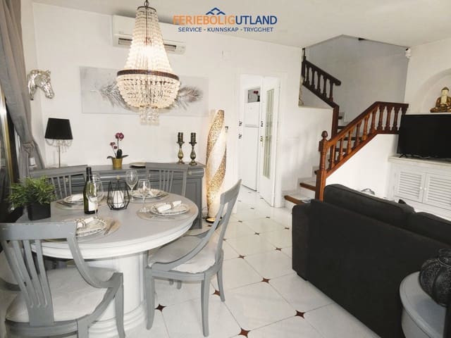 3 sypialnia Willa na sprzedaż w Cabo Roig, Orihuela z basenem garażem - 320 000 € (Ref: 10054314)