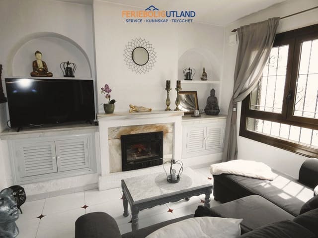 3 sypialnia Willa na sprzedaż w Cabo Roig, Orihuela z basenem garażem - 320 000 € (Ref: 10054314)