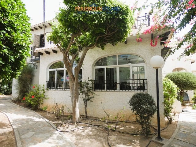 3 sypialnia Willa na sprzedaż w Cabo Roig, Orihuela z basenem garażem - 320 000 € (Ref: 10054314)