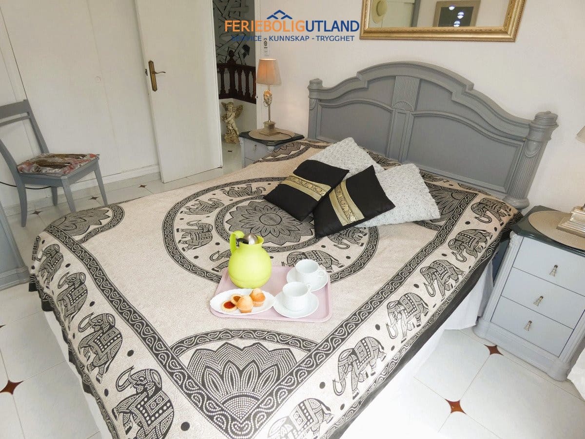 3 sypialnia Willa na sprzedaż w Cabo Roig z basenem garażem - 320 000 € (Ref: 10054314)