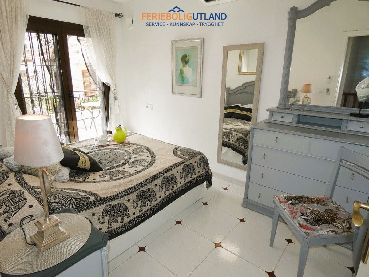 3 sypialnia Willa na sprzedaż w Cabo Roig z basenem garażem - 320 000 € (Ref: 10054314)